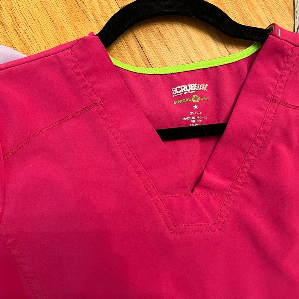 Scrub top